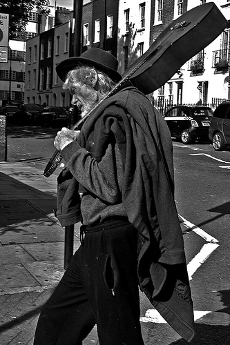 Camden guitar man by shadowjumper