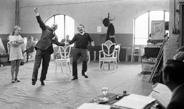Laurence Olivier with David Ryall in rehearsal for A Flea in Her Ear, 1966. Photo by Chris Arthur