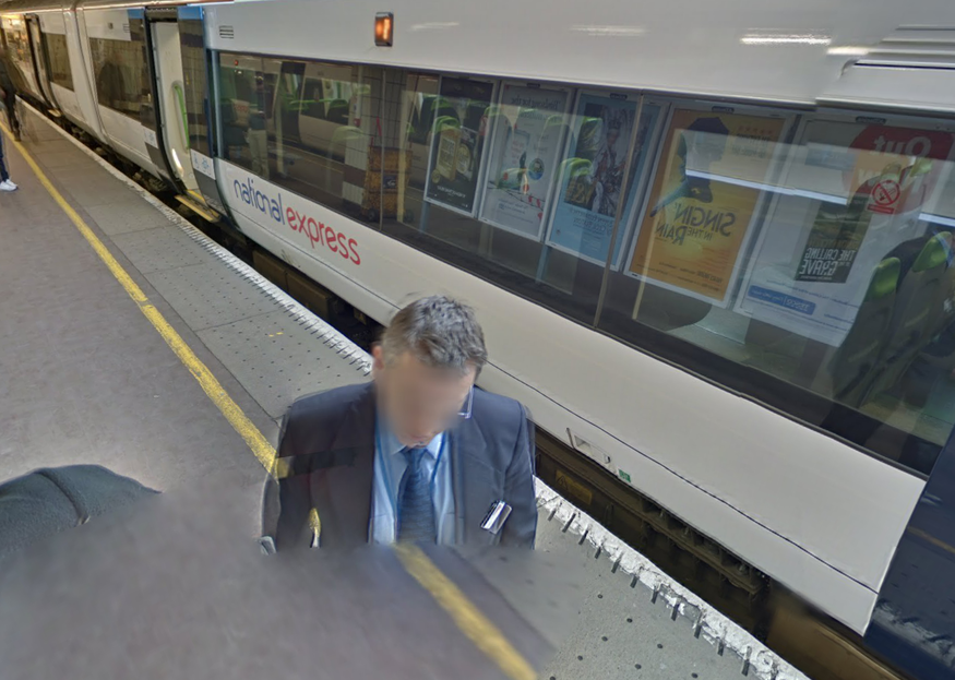 Here he is again. Actually, come to think of it, how did we get here without an Oyster card?