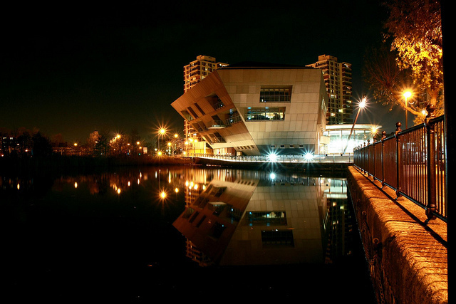 Canada Water Library &amp; Dock at night by Barney Moss via Flickr 