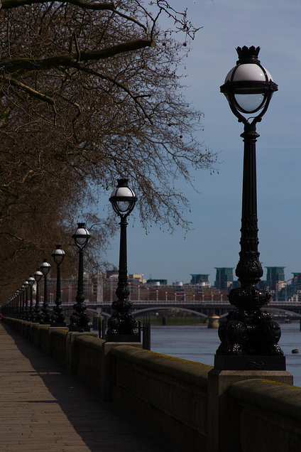 Albert Embankment by Gary Etchell via flickr