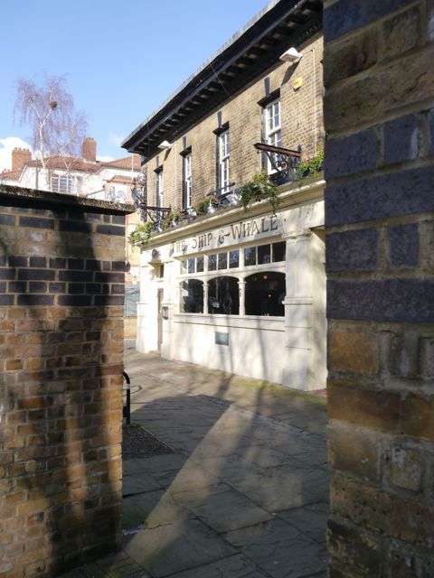Happen upon this pub near Greenland Dock