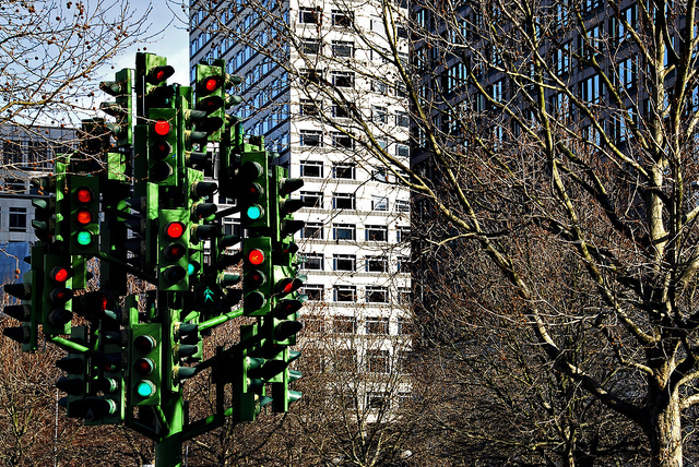 The traffic light tree in its old location at Canary Wharf, by Richard Watkins LRPS on Flickr 