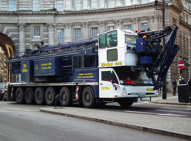 Mobile tower crane Ken