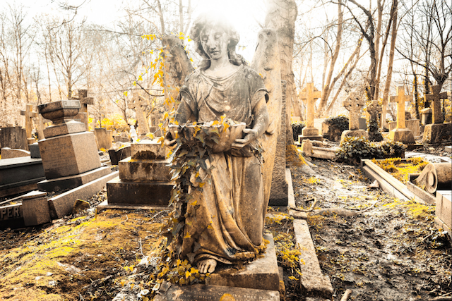 Highgate Cemetery lights by Torsten Reimer on Flickr 