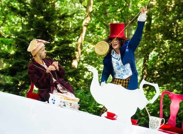 opera-holland-park-alices-adventures-in-wonderland-dir-martin-duncan-_c2_a9-alex-brenner-please-credit-_d3c2036.jpg