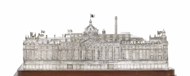 The Harrods-Selfridge Wager Prize.
A George V silver cigar box in the form of an architectural model of Harrods department store.
(Estimate £70,000-£100,000)