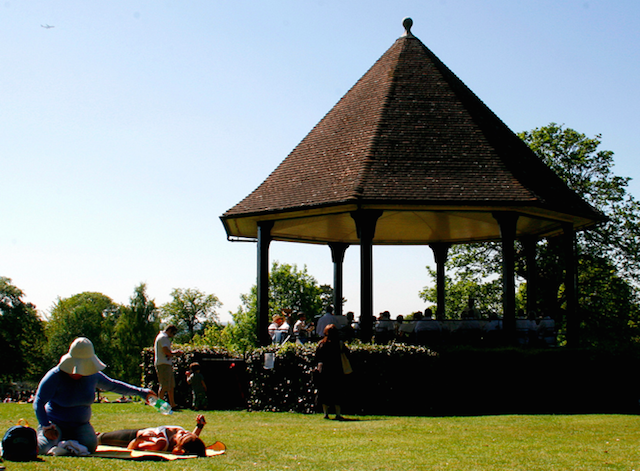 Golders Green Park on a summer's day by Sabine Thöle