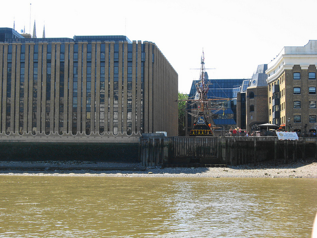 The Golden Hinde in London Bridge, by Pikakoko 