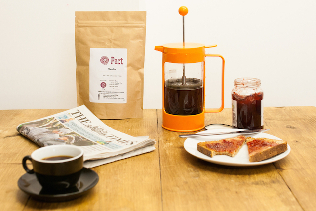 Cafetiere Table