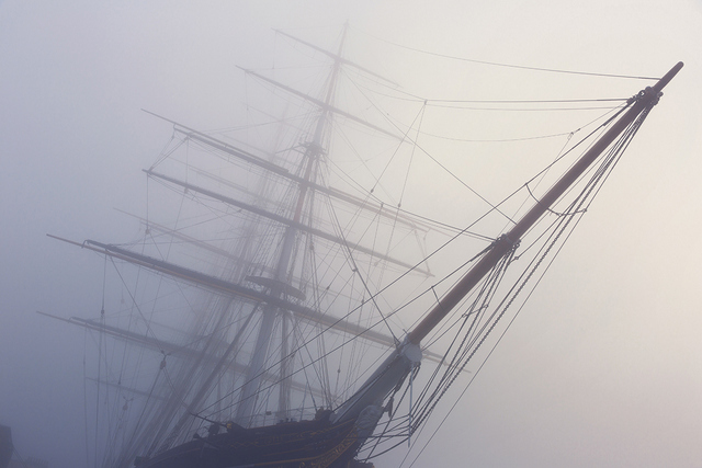 Cutty Sark slices through the fog. Copyright Albert Zhang.