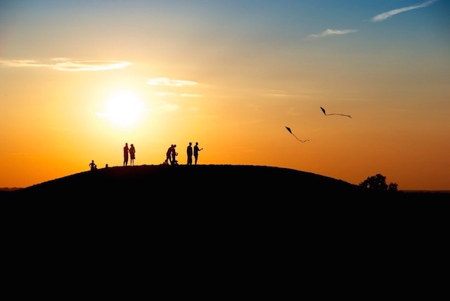 Sunset kite flying at Northala Fields. Photo: Paolo G (2011)