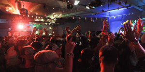 Blindfold Disco Lets You Truly Dance Like Nobody Is Watching