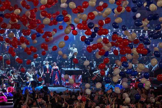 He timed those balloons just right. Photo: Chris Beckett (2015)