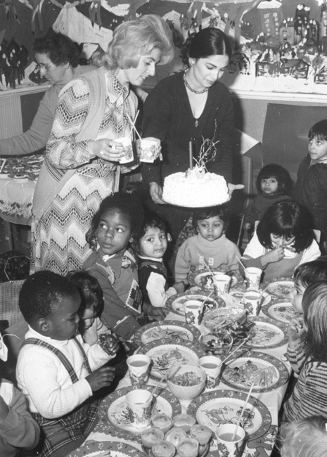 brent_-_christmas_party_at_bertie_road_nursery_1975_-_1967_web.jpg