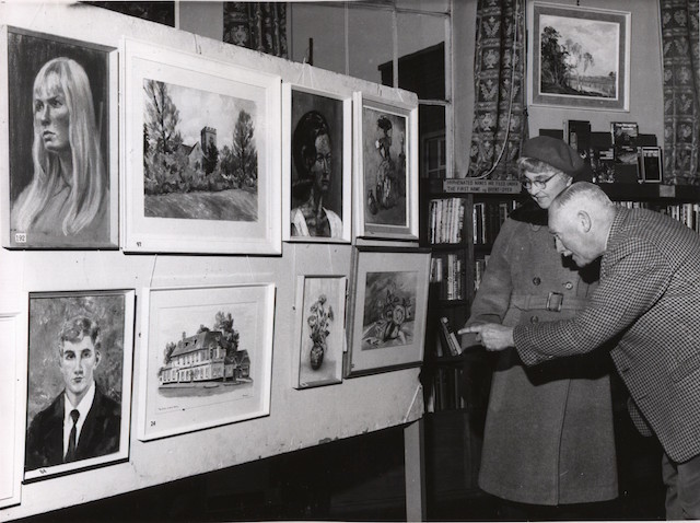 LB Bromley, art club exhibition, West Wickham Library, 1966 (Courtesy of Bromley Times/Kentish Times)