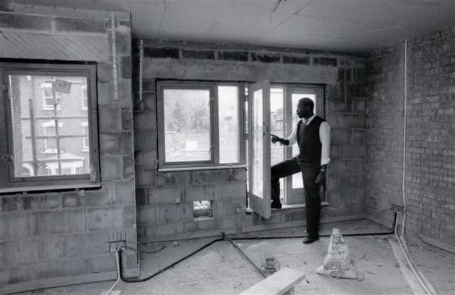 LB Islington, inspecting the build at Ujima Housing Association, 1989 (photo  Islington Local History Centre)