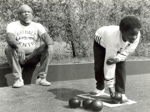 LB Waltham Forest, lawn bowling at Cathall Leisure Centre in Leytonstone, 1990 (Vestry House Museum, London Borough of Waltham Forest&nbsp;)