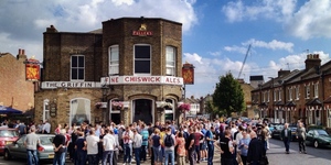 7 Awesome London Pub Crawls