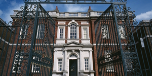 8 Cultural Gems To Discover Outside Zone 1