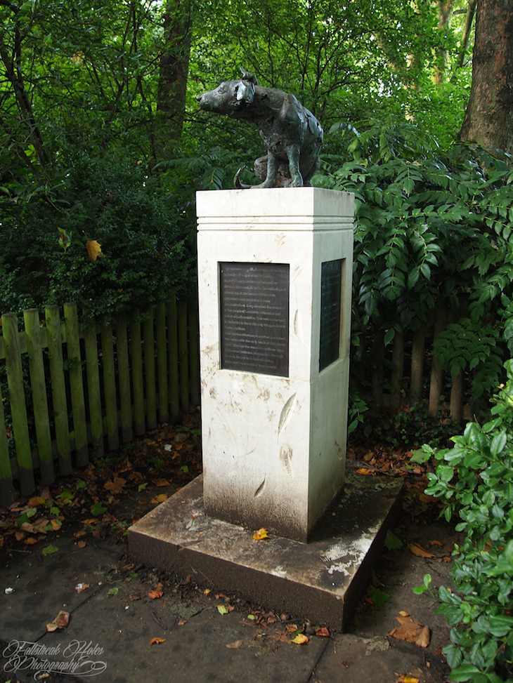 The Statue Of A Dog That Caused Riots | Londonist