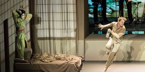 David Bowie Musical Lazarus Crashes To Earth