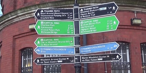 Video: The Woolwich Ferry Vs The Woolwich Foot Tunnel