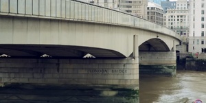 Video: How To Experience Three London Bridges In One