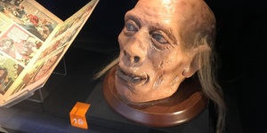 See The Severed Head Of Jeremy Bentham