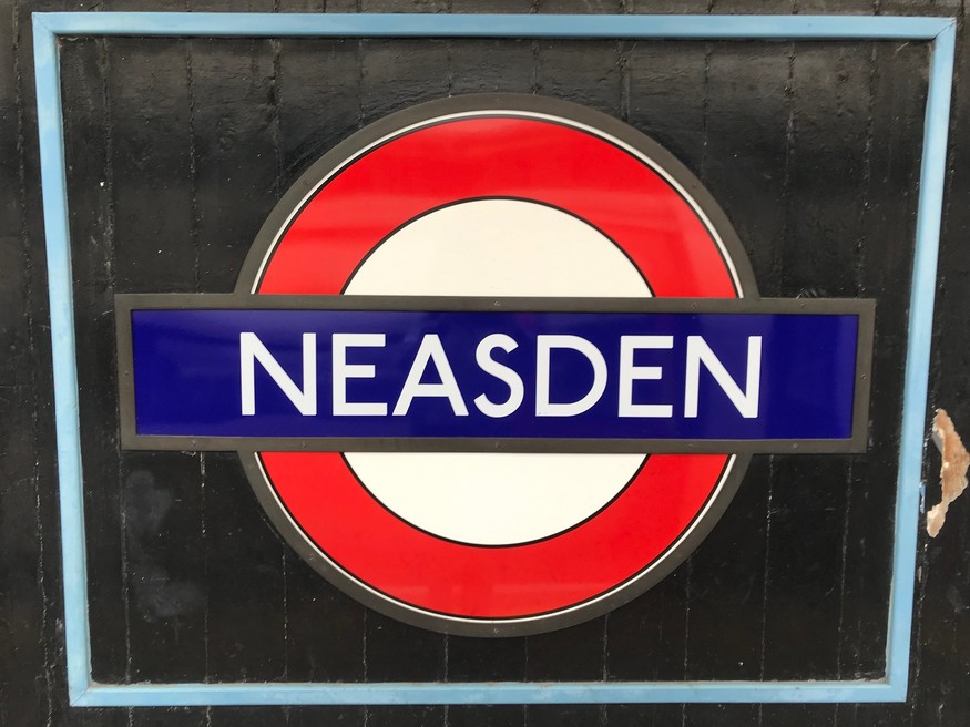 Neasden roundel