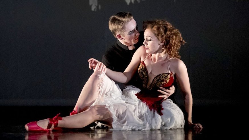 Liam Mower and Ashley Shaw in Matthew Bourne's The Red Shoes. Image: Johan Persson