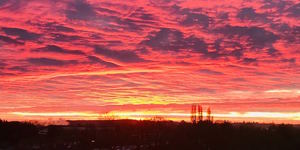15 Stunning Photos Of This Morning's Fiery Sunrise Over London
