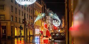 Santa's Back! London's Charming Christmas Instagram Account Returns