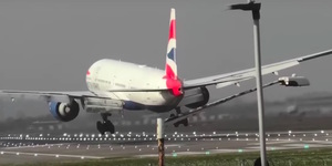 Someone's Live Streaming Planes Landing At Heathrow And It's Tense But Also Really Addictive
