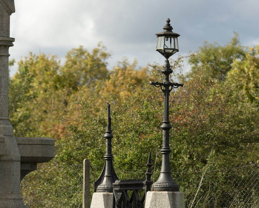 Crooked, broken lampposts