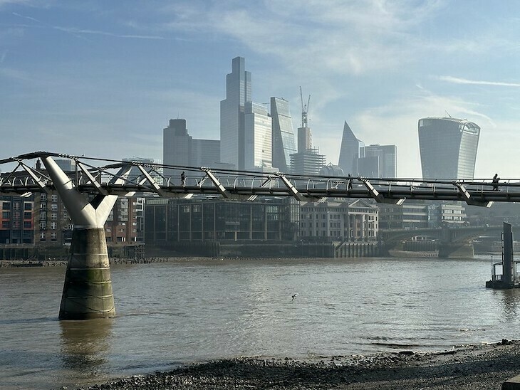 Millennium footbridge over the Thames