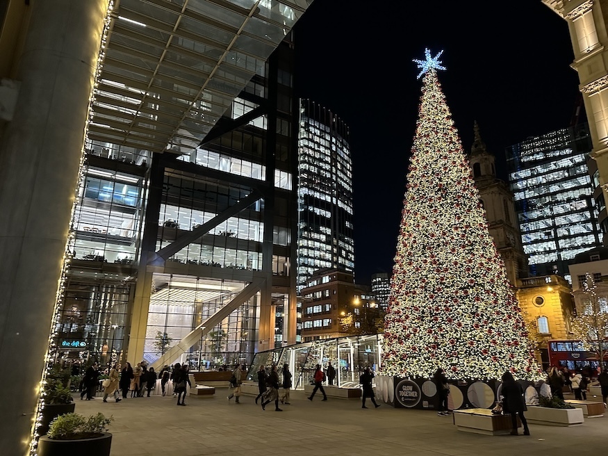 London's largest Christmas tree near Pan Pacific