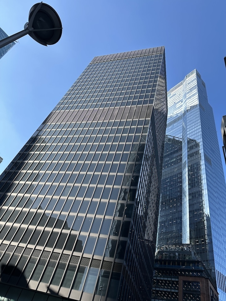 St Helen's Tower with 22 Bishopsgate