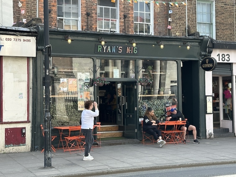 Ryan's Bar