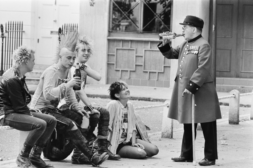 20 Mesmerising Photos Of London Between The 1910s And 1980s