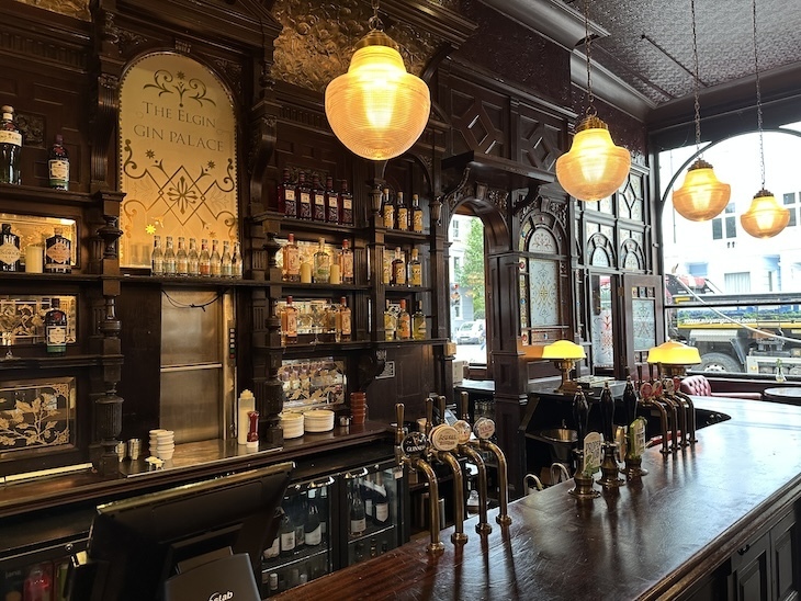 The Elgin bar