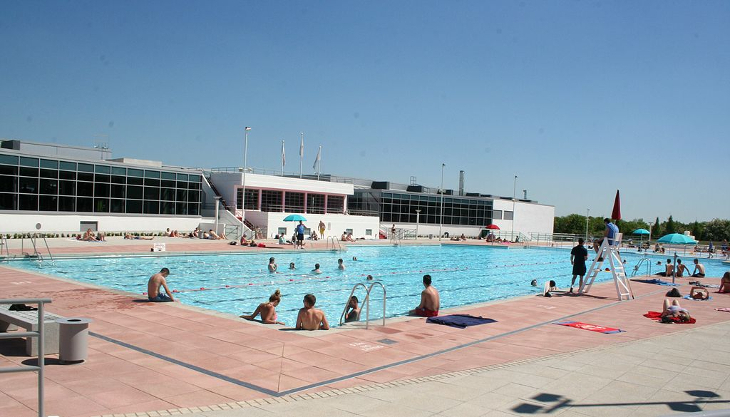 People in an outdoor pool