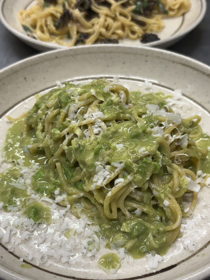 Very green spaghetti