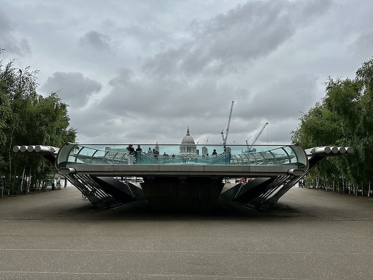 The southern end of the Millennium Bridge