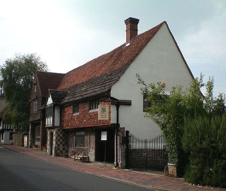 Things to do in Lewes: the exterior of Anne of Cleves' House, a normal looking cottage on a quiet road
