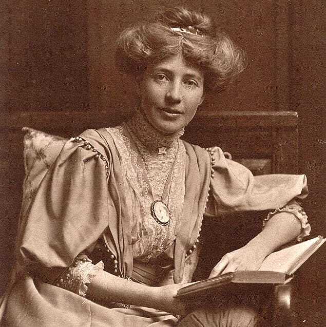 A portrait of Muriel Matters