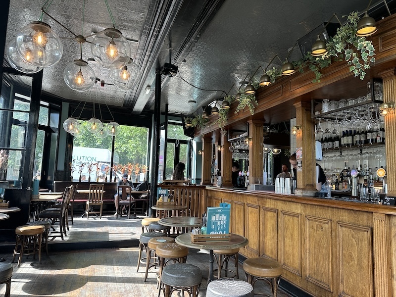the birdcage, hackney