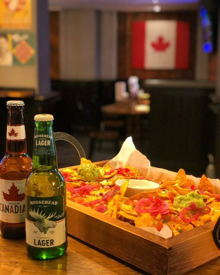 Canadian beers and nachos