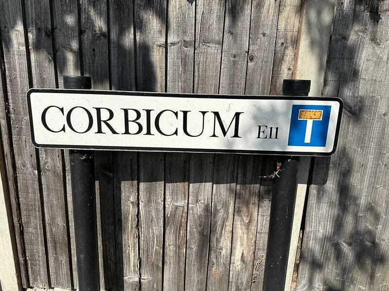 A street sign saying Corbicum