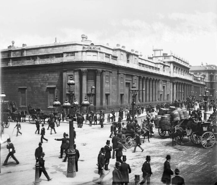 The Bank of England in the snow